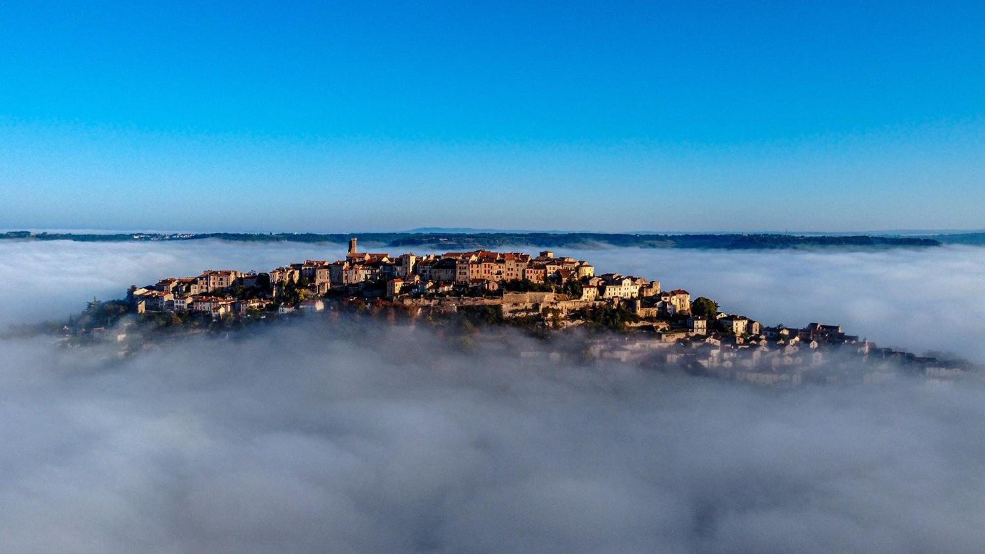 Rue Du Barri Apartment Cordes-sur-Ciel Bagian luar foto