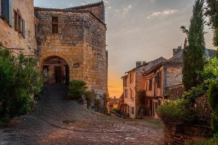 Rue Du Barri Apartment Cordes-sur-Ciel Bagian luar foto