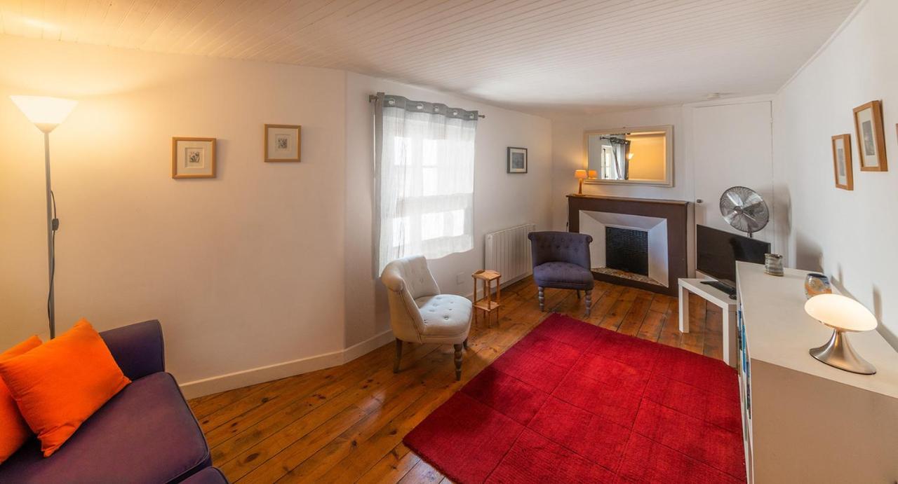 Rue Du Barri Apartment Cordes-sur-Ciel Bagian luar foto